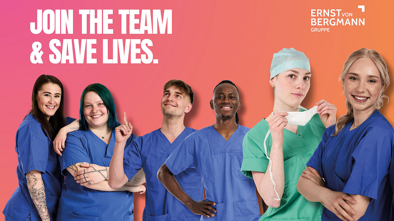 Gruppenbild von medizinischem Personal; Spruch: Join the Team & save lives.