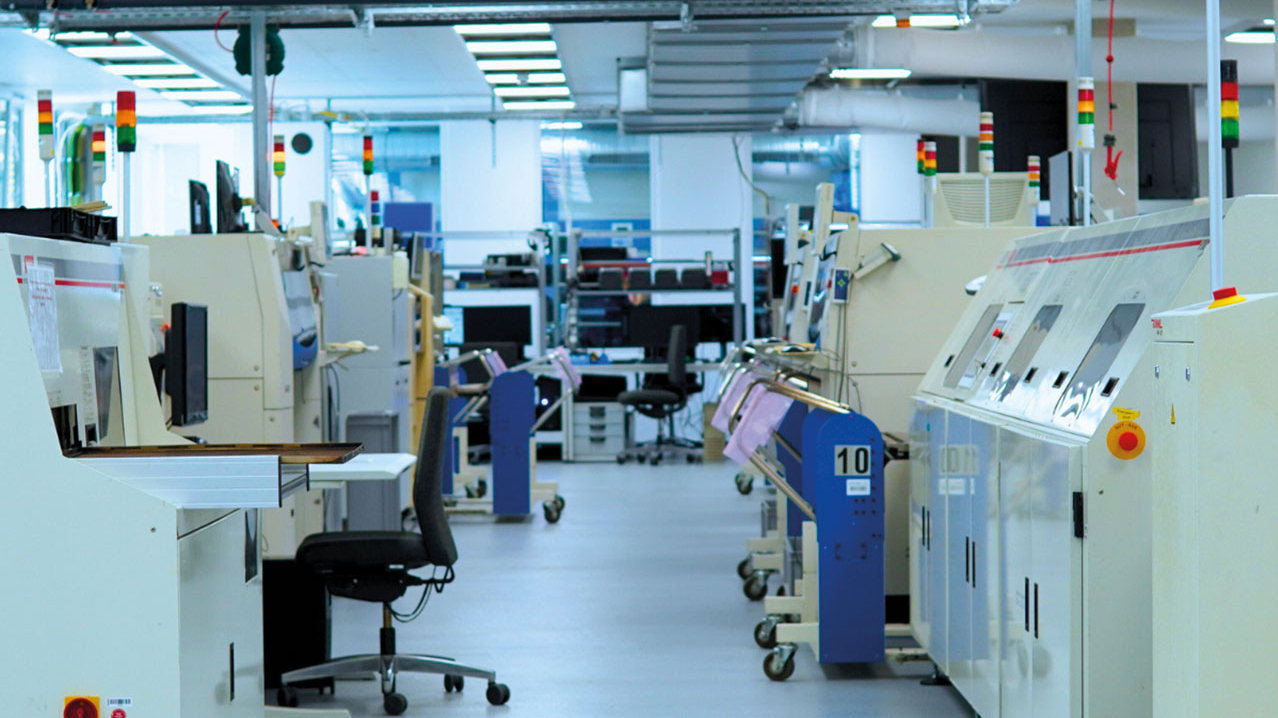 Arbeitsraum mit Geräten