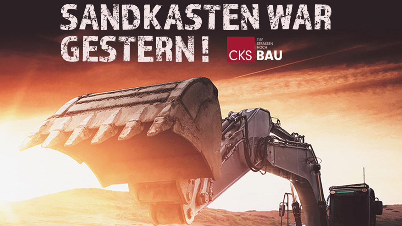 Großer Schaufelbagger im Sonnenuntergang