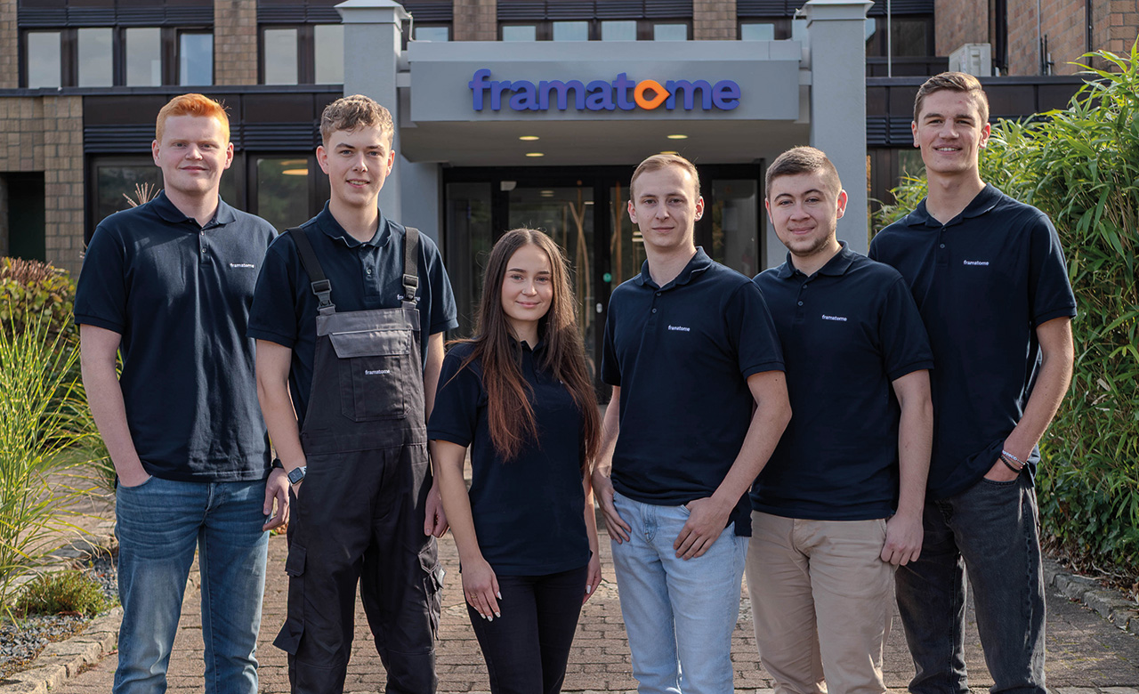 Gruppenfoto Azubis Advanced Nuclear Fuels GmbH