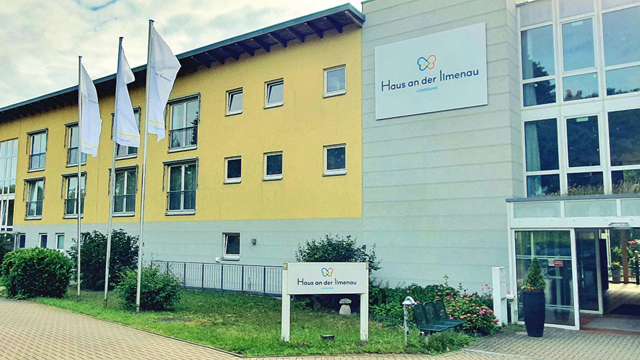 Ansicht vom Haus an der Ilmenau