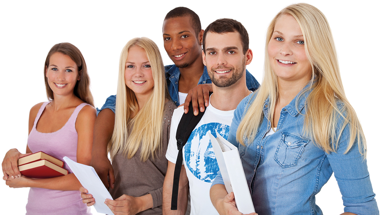 Gruppe junger Menschn lächelt in die Kamera