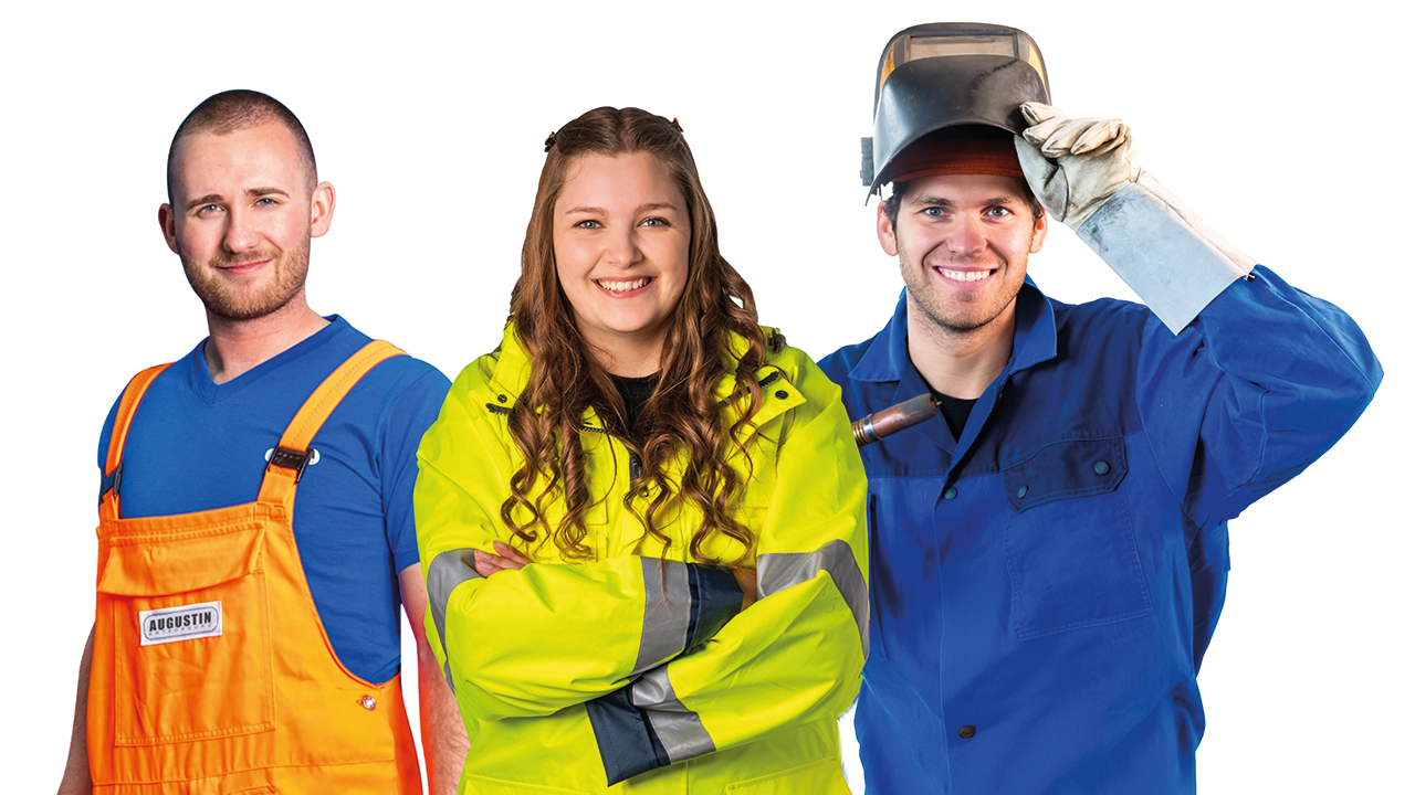 3 junge Menschen in Arbeitskleidung