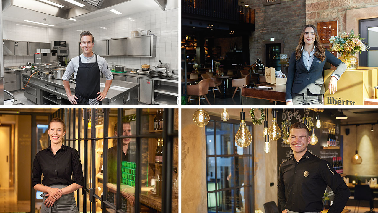 Vier junge Menschen in Berufskleidung der Gastronomie- und Hotellerie-Branche, jeweils an ihrem Arbeitsplatz – an der Rezeption, in der Küche oder im Service.