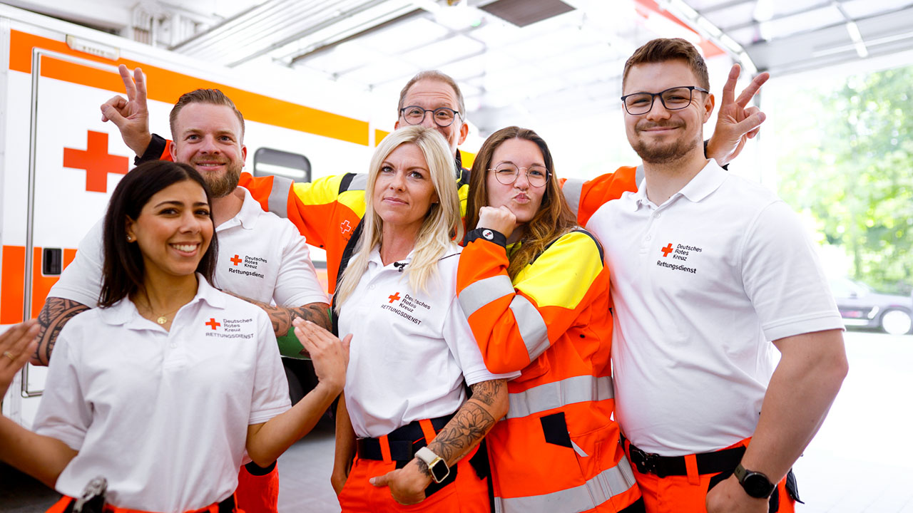 Gruppenbild von Rettungssanitätern