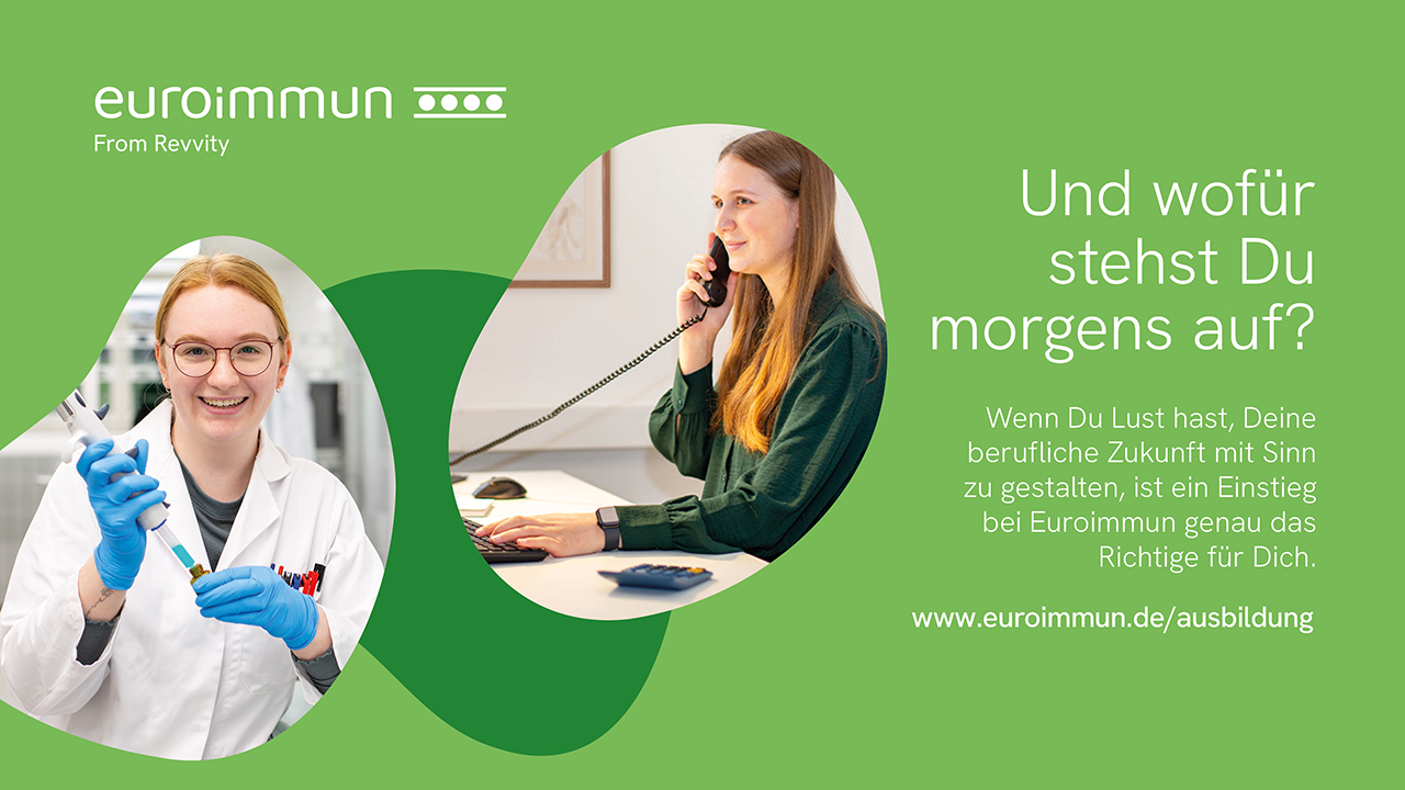 zwei junge Frauen im Labor und im Büro