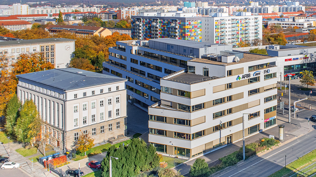Ansicht des Gebäudes der FH Dresden.