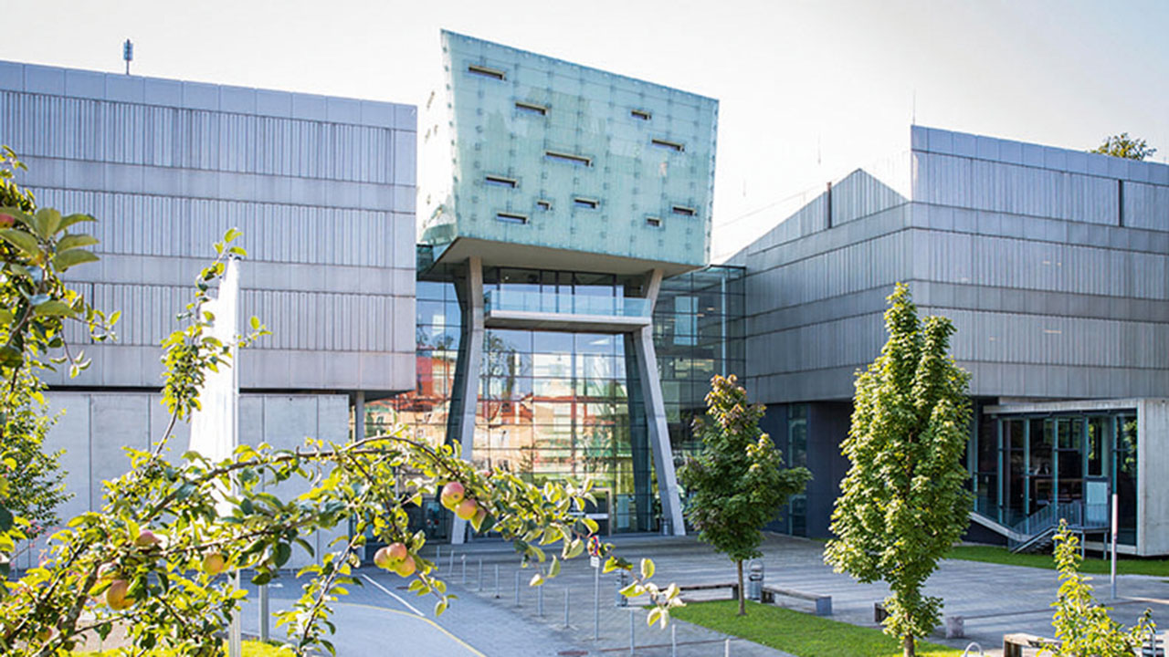 Gebäude der Fachhochschule Salzburg