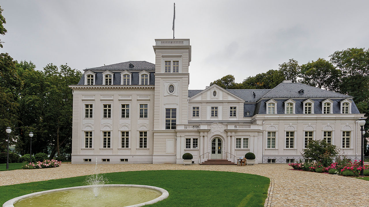 Das Gebäude der  HMU Health and Medical University in Potsdam