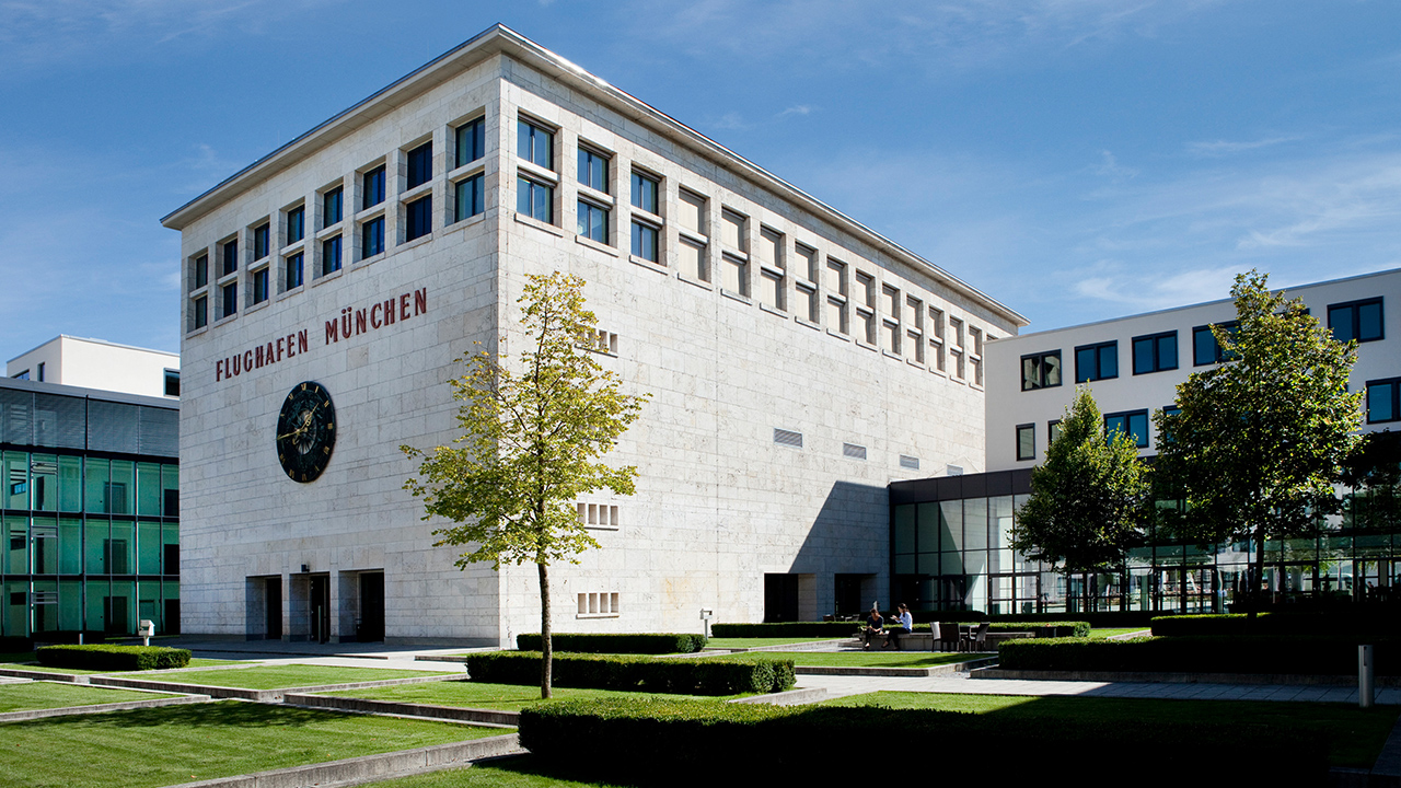 Hochschulgebäude von außen