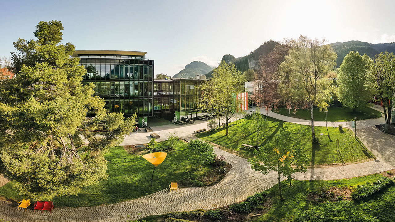 Außenansicht Hochschulegebäude