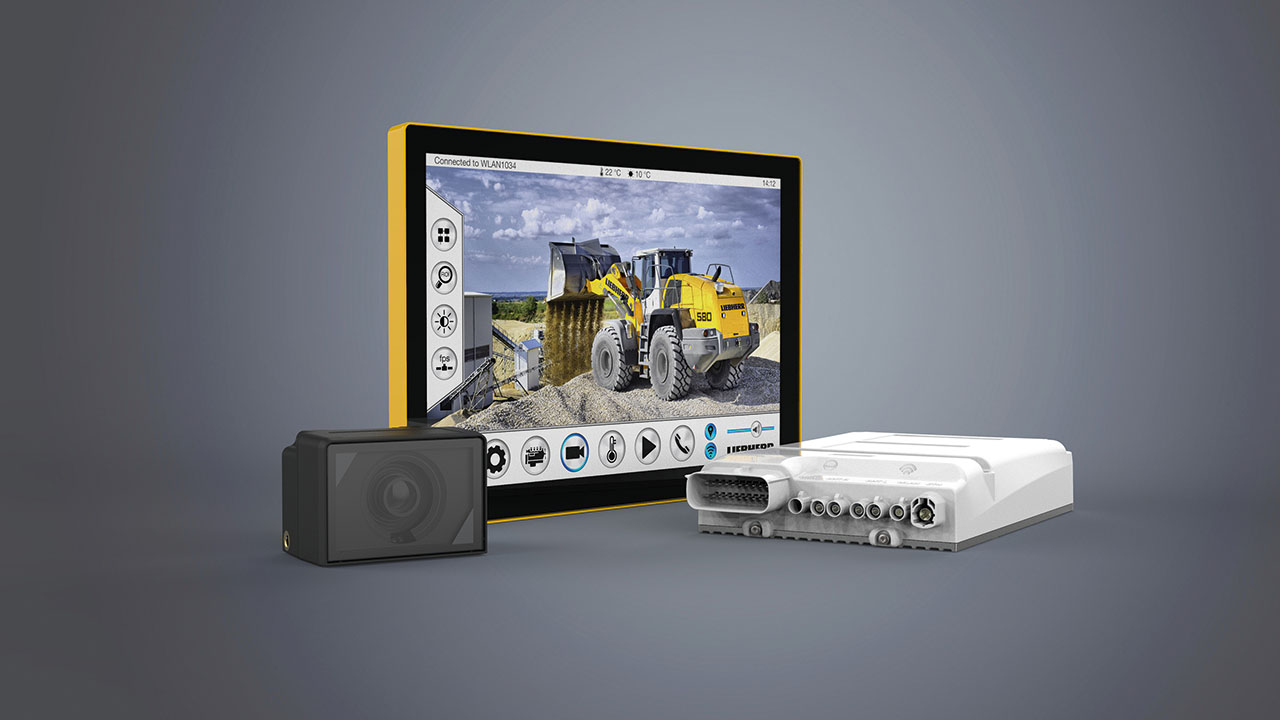 Drei verschiedene elektronische Geräte.