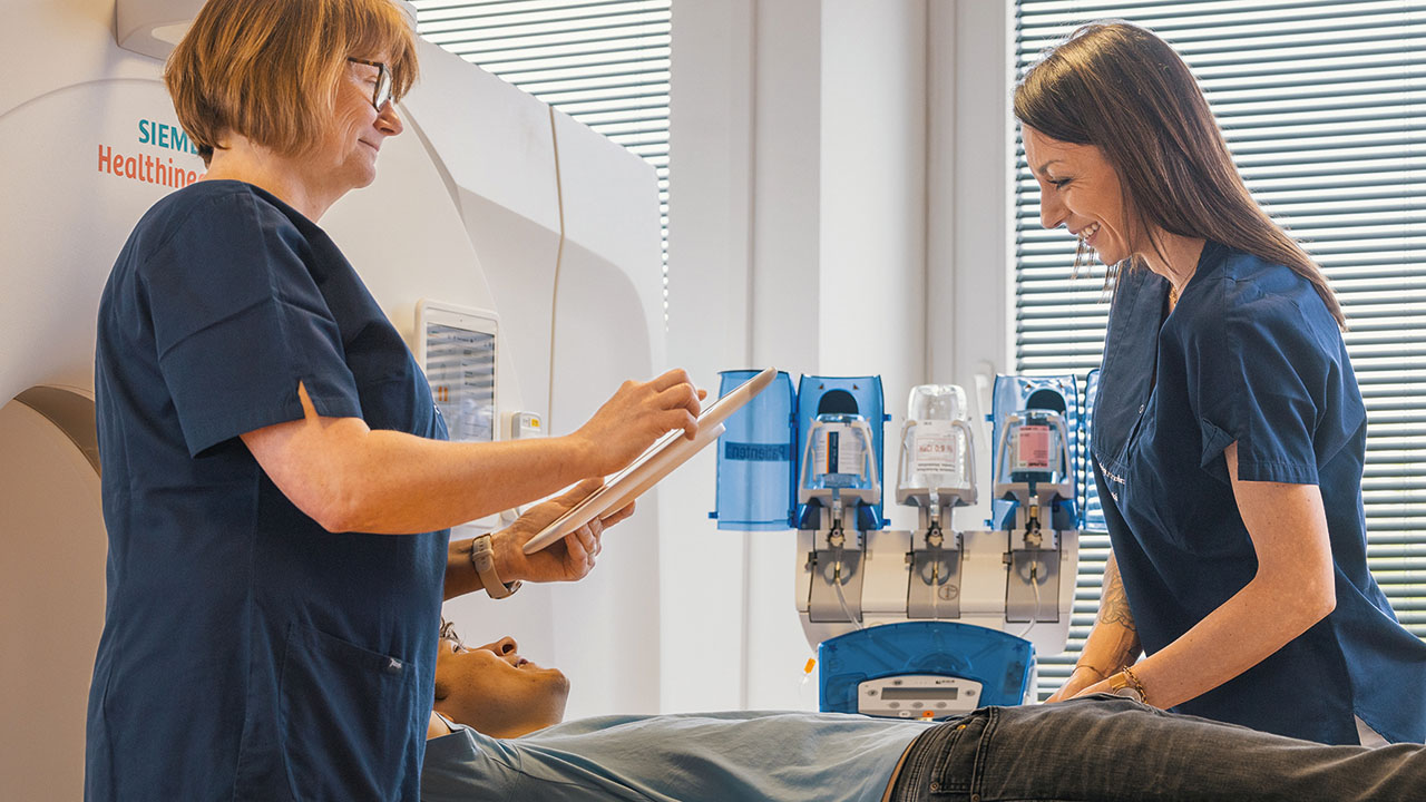 Medizinische Fachangestellte bei der Arbeit