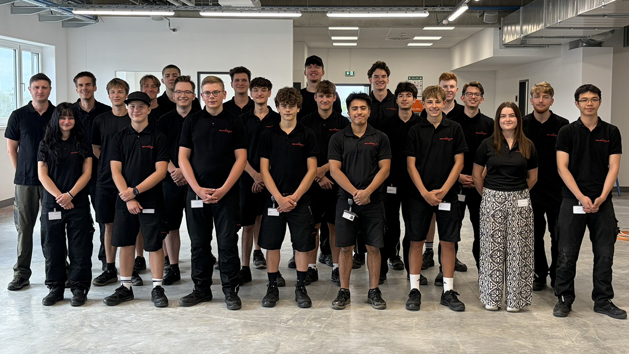 Gruppenfoto der Auszubildenden der Schmidbaur Unternehmensgruppe