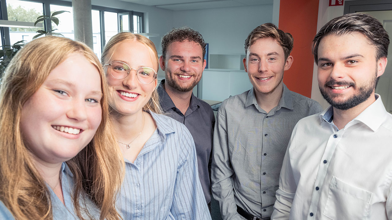 Gruppenfoto von Auszubildenden